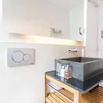 Eiffel Apartment