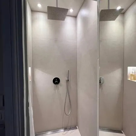 Eiffel Lejlighed *