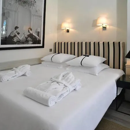 Eiffel Apartment *