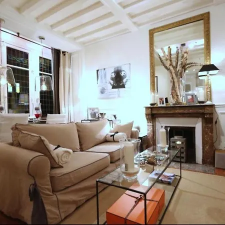 Eiffel Apartment *