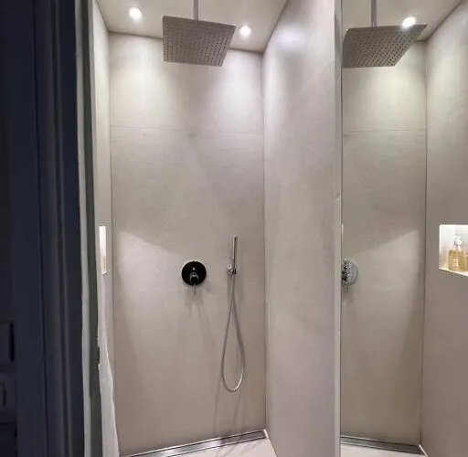 Eiffel アパート *