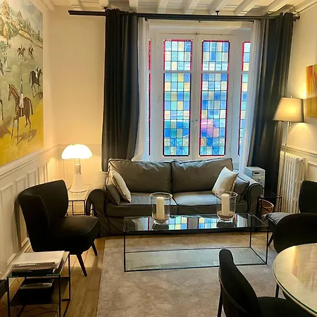 Eiffel Apartment Paris